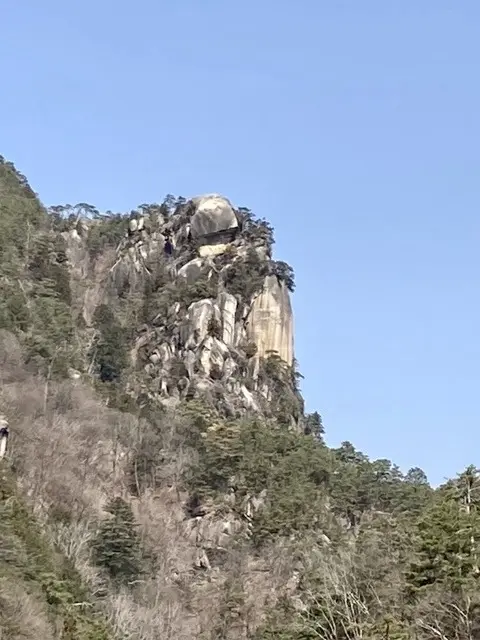 山梨県甲府市の全国観光地百選 渓谷の部第1位 覚円峰。昇仙峡のシンボルでもある、名勝地、景勝地。