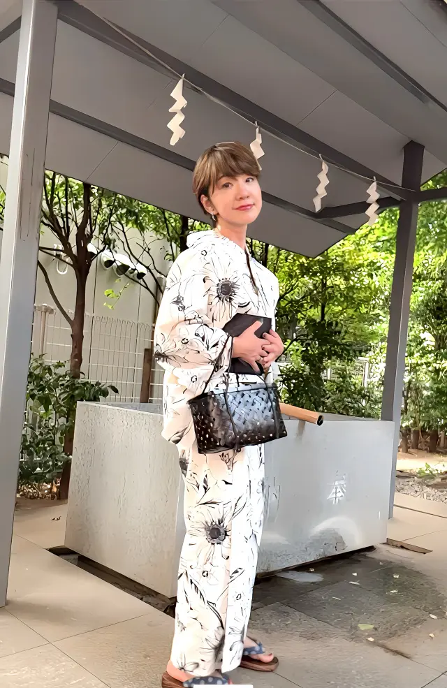 毎月訪れる赤城神社にクラシックな浴衣でおの画像_1