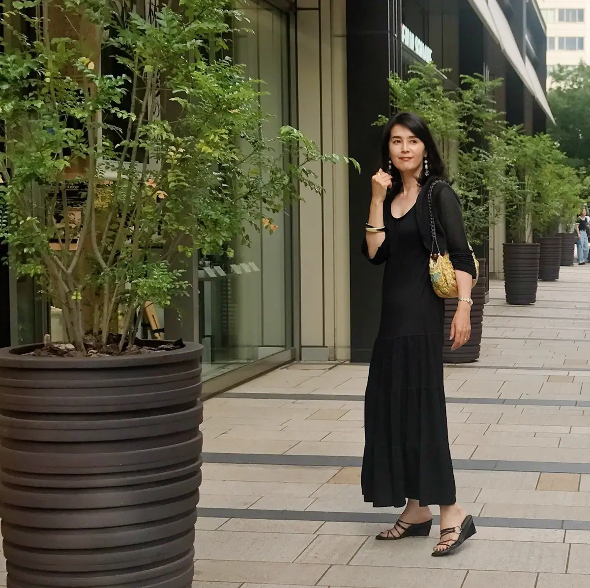 夏の黒コーデの画像_1