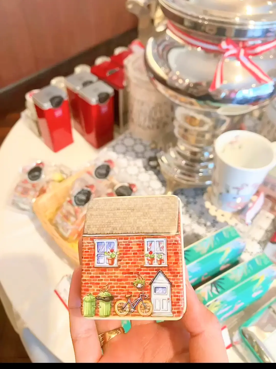 国立新美術館、イヴ・サンローラン展、40代ファッション、ZARA、デンメアティーハウス、ウィーン、紅茶