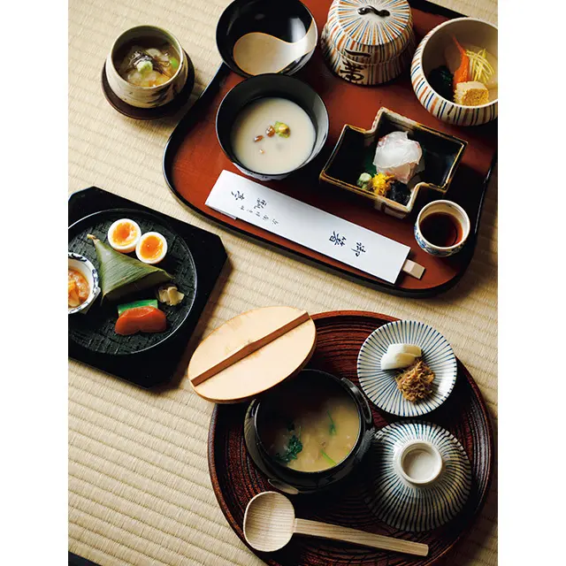 懐石のかたちで供される冬限定の「鶉がゆ」。 