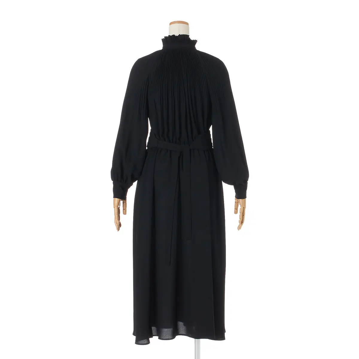 「L’UNE×éclat」の透け感ドレの画像_3