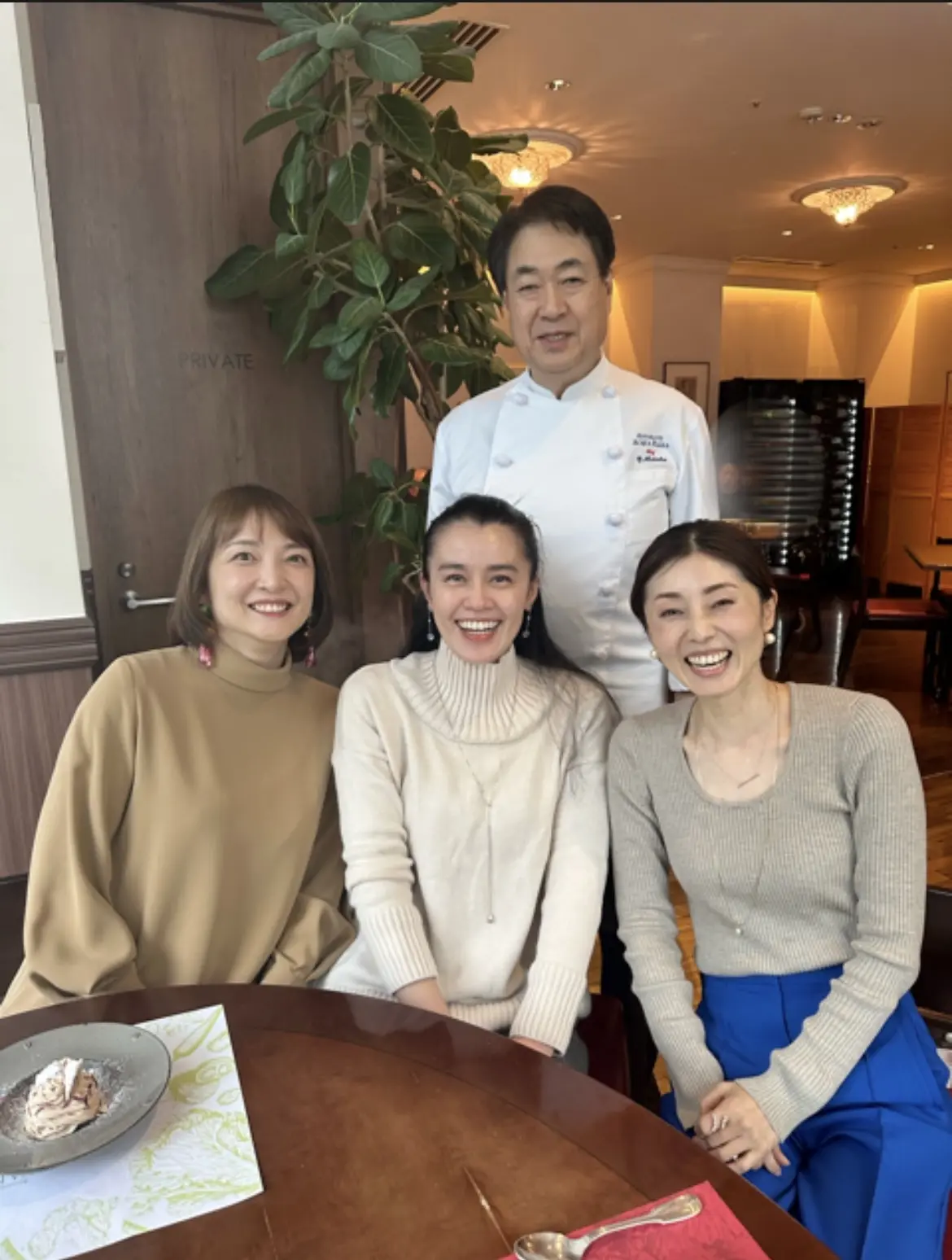 この冬もボトルネックニットがお気に入り♡の画像_4