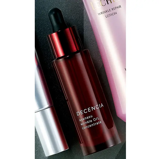 肌に負担をかけないオイル状美容液で