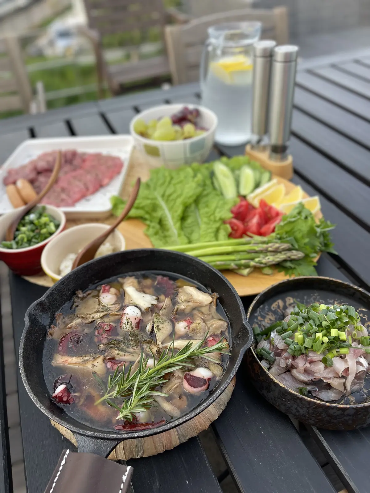 ピンクのリネンシャツとデニムで海散歩とバの画像_9