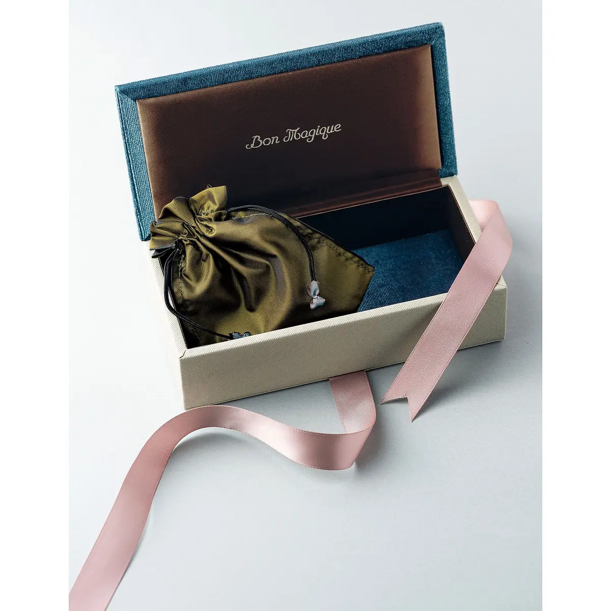 人気の別注ピアスとおそろいでまといたい「の画像_5