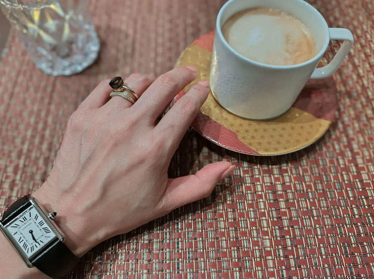 THE HOTEL SANRAKU KANAZAWA（ザ ホテル山楽 金沢）カクテルタイム　Cartier　タンクマスト　ポメラート