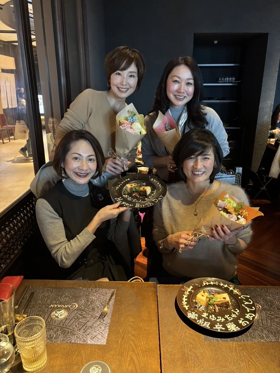 モダンアラビア料理を囲んでお祝いランチ会の画像_13