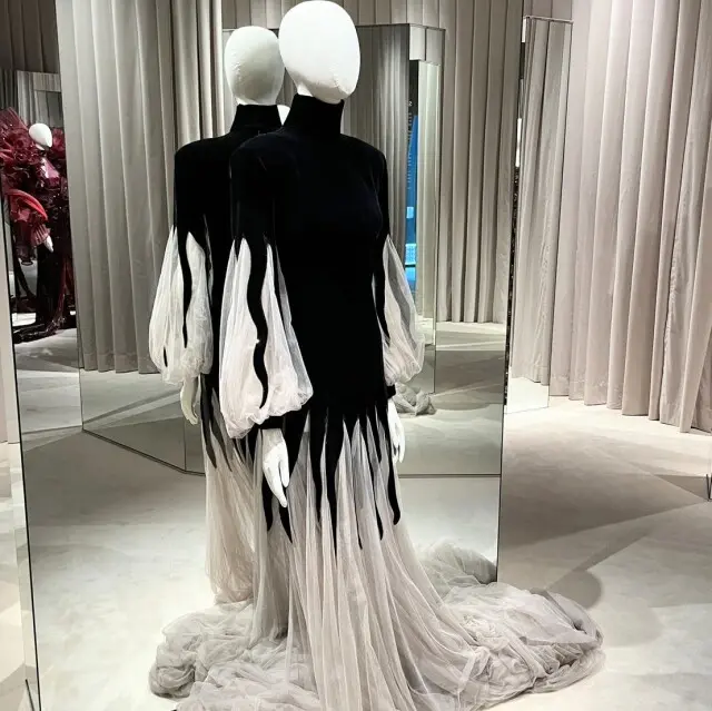 グッチ銀座ギャラリー　「Gucci　Visions」　アイコン　フラワー　フローラ　ドレス　レディガガ