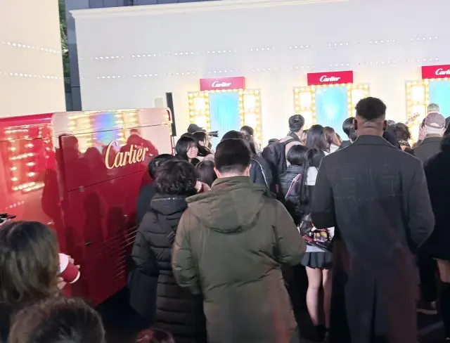 真紅のバラ🌹カルティエの嬉しいプレゼントの画像_6