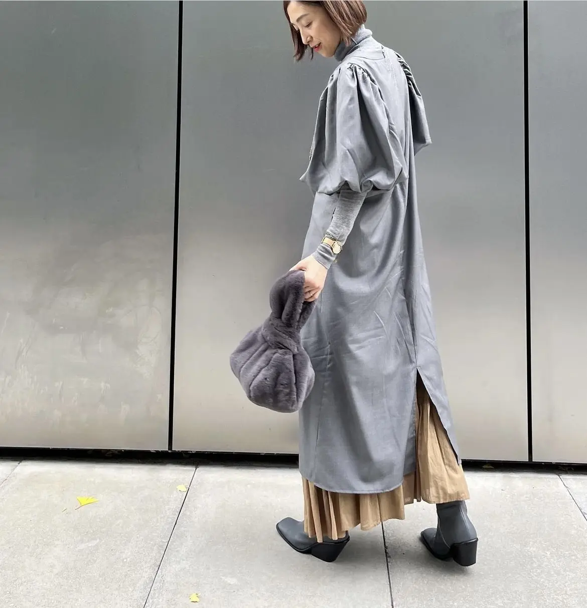 グレーワンピでボタニカルアート展❤︎の画像_10