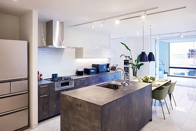 人気のセミオーダーキッチ ン「デュエ」。