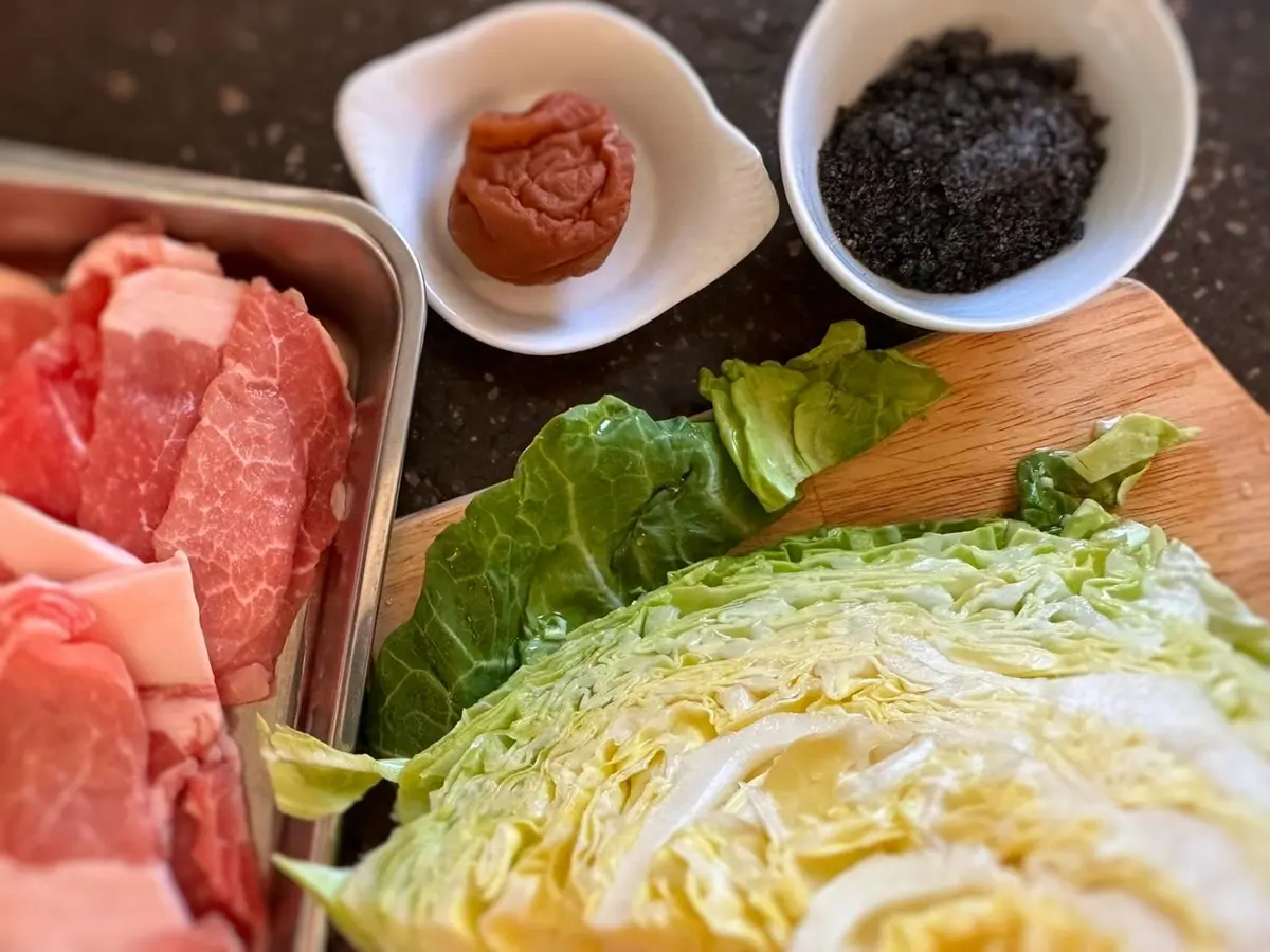 OurAge×Webエクラ　キャベツごま梅蒸しレシピ　材料