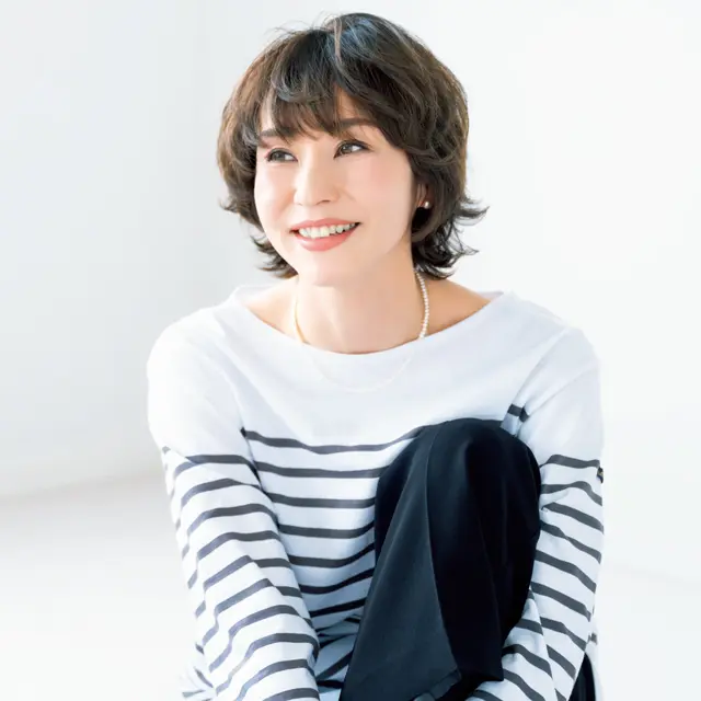 トップのボリュームアップ効果抜群！“長めの丸みショート”