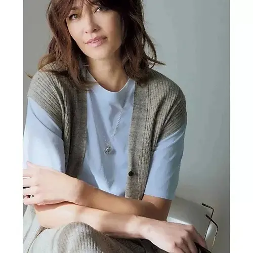 【50代 ファッション】旅の楽しみはおしの画像_15