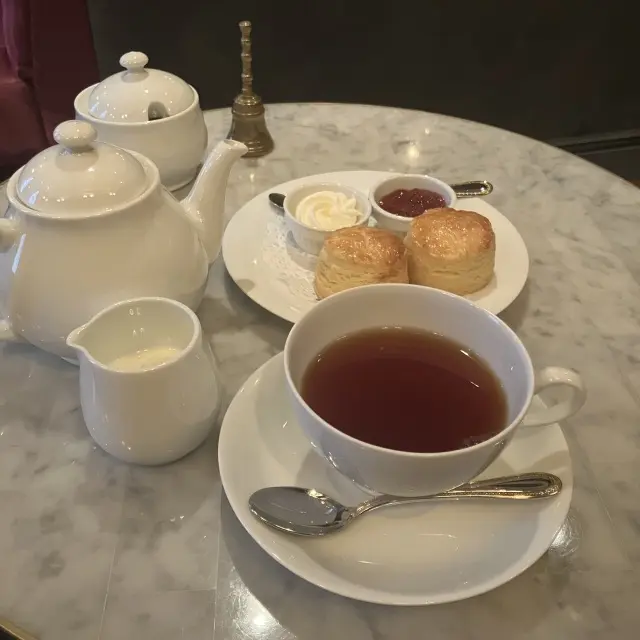 銀座のディープな隠れ家サロンでクリームテの画像_7