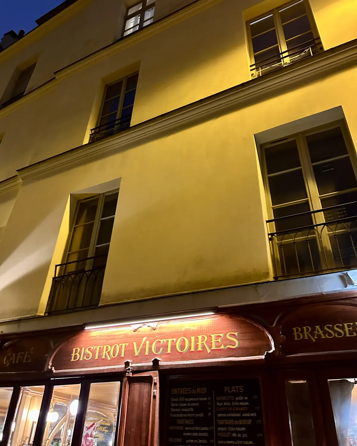 ビストロ「VICTOIRES」