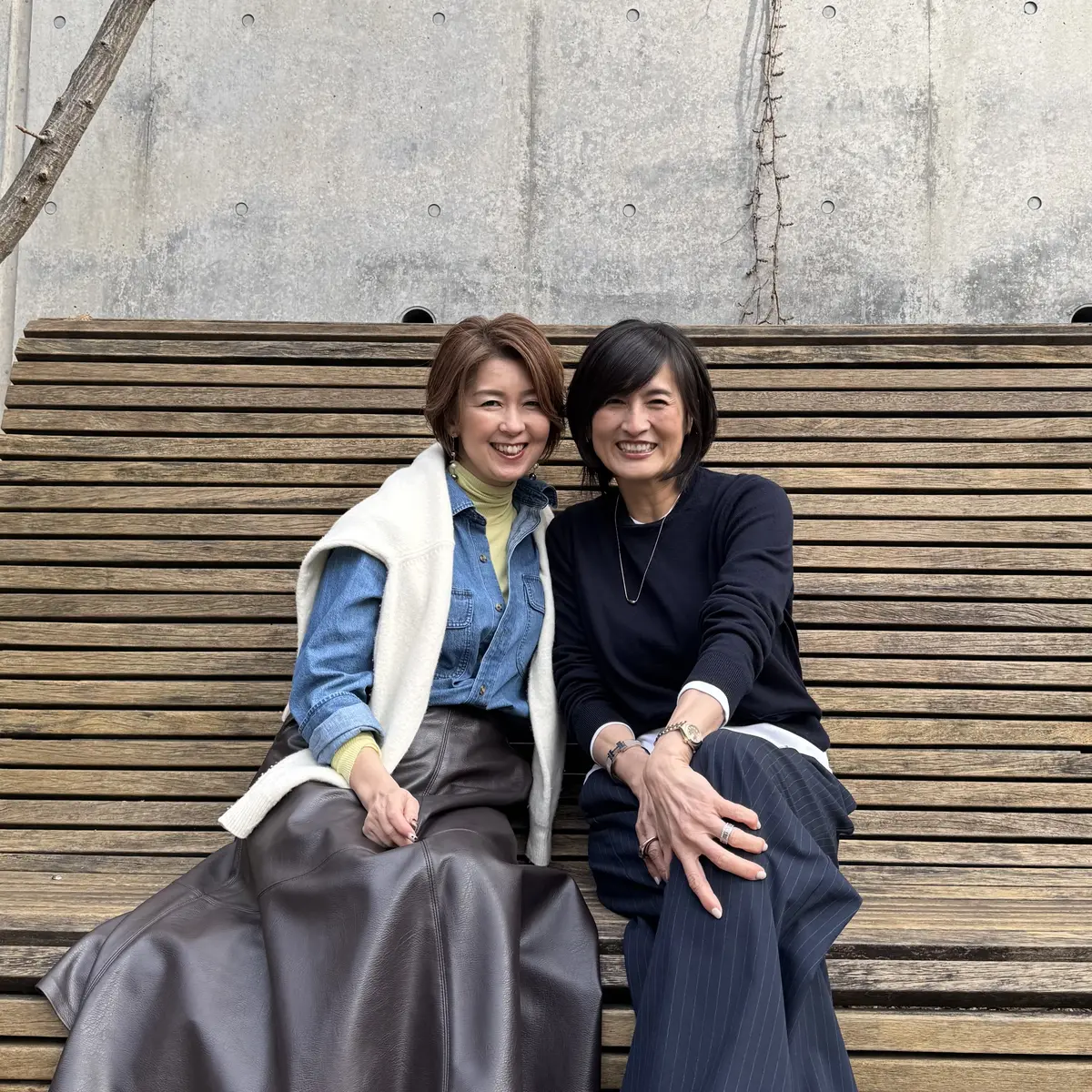 優秀！万能ユニクロデニムシャツでカフェラの画像_3