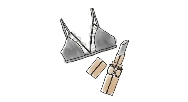 マスクの下の口紅、タイツの下のペディキュア、そしてランジェリー……。“見えない”おしゃれが運を引き寄せる。