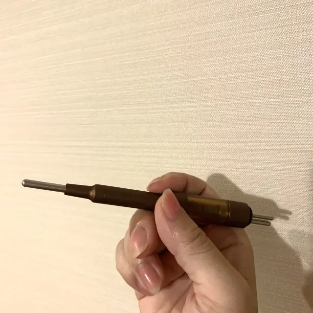 ペン型美顔器フェイスポインター