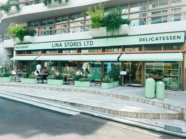 ヴィンテージ感漂うティアードワンピースでの画像_3