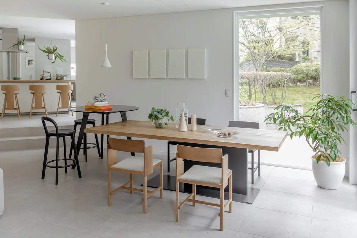 モデルハウスSunLight Houseのダイニングとリビング