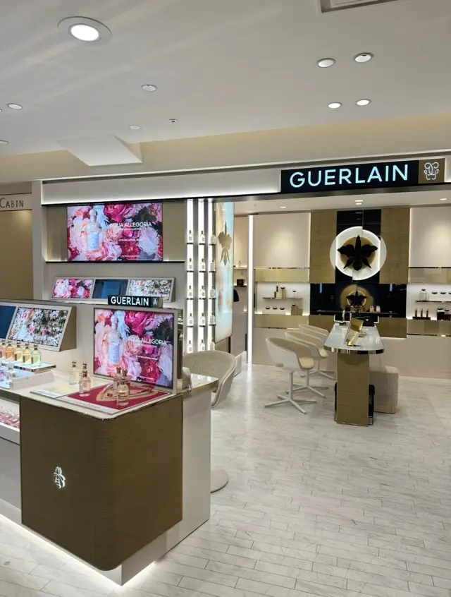 「GUERLAIN」で春メイク体験。の画像_2