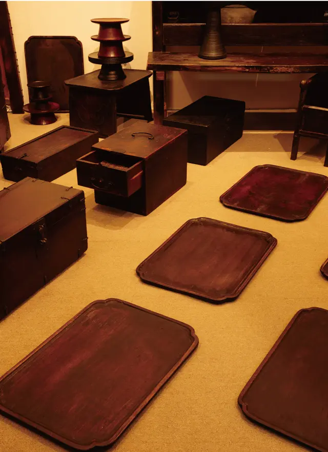 小盤の上板は、年々数が減り、貴重に。W100,000〜