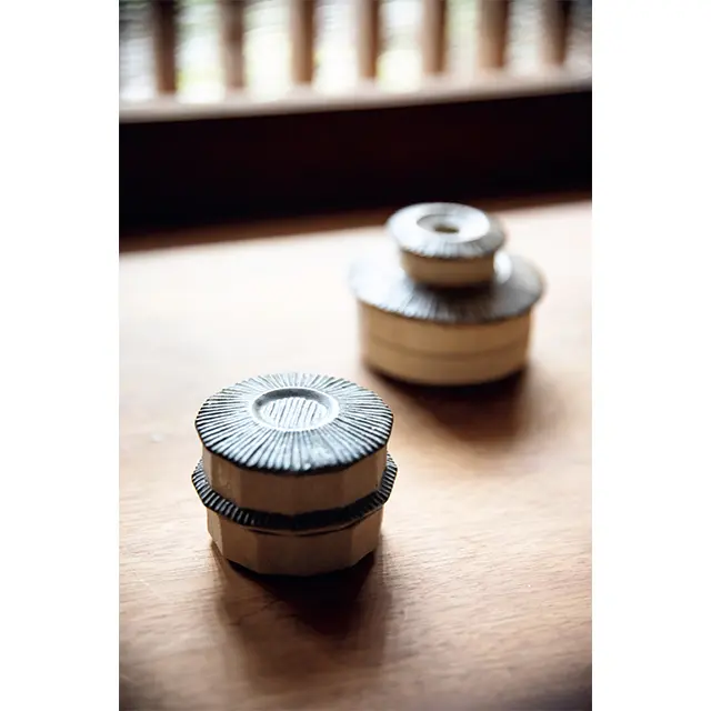 山極千真沙さんの香合「家B」「家C」 ともに￥16,500　