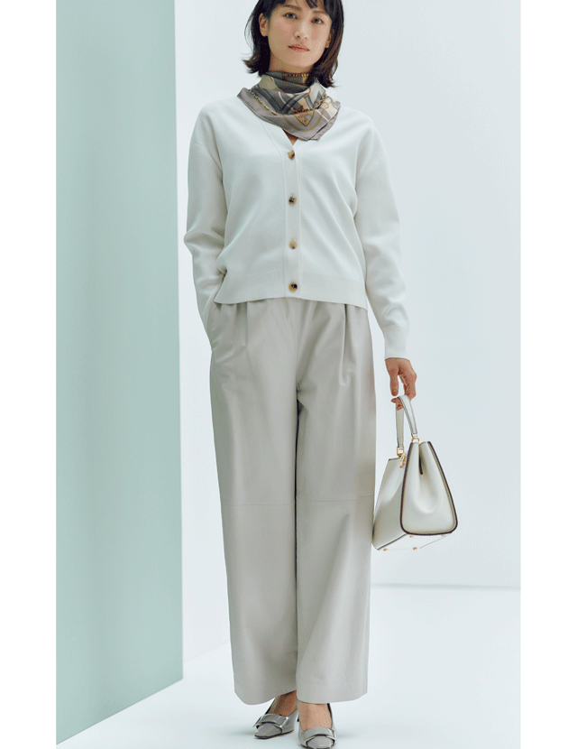 チェーンネックレスを添えて アフガン巻きをエレガントに