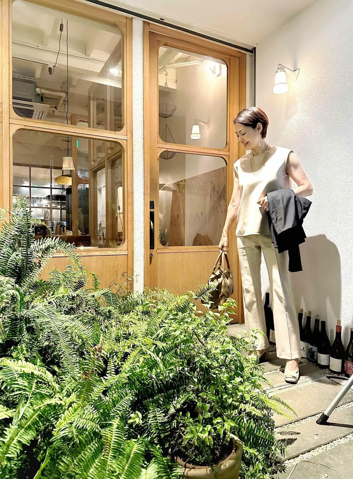 洗練ベージュのセットアップコーデで行くベの画像_13