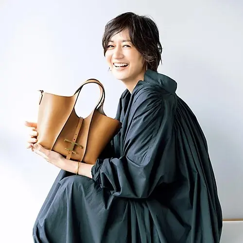 TOD’S T タイムレス ショッピングバッグ ミニ ￥198,000