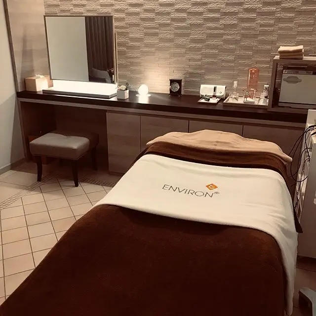 年齢を重ねてもノーファンデ肌が叶う！スキの画像_3