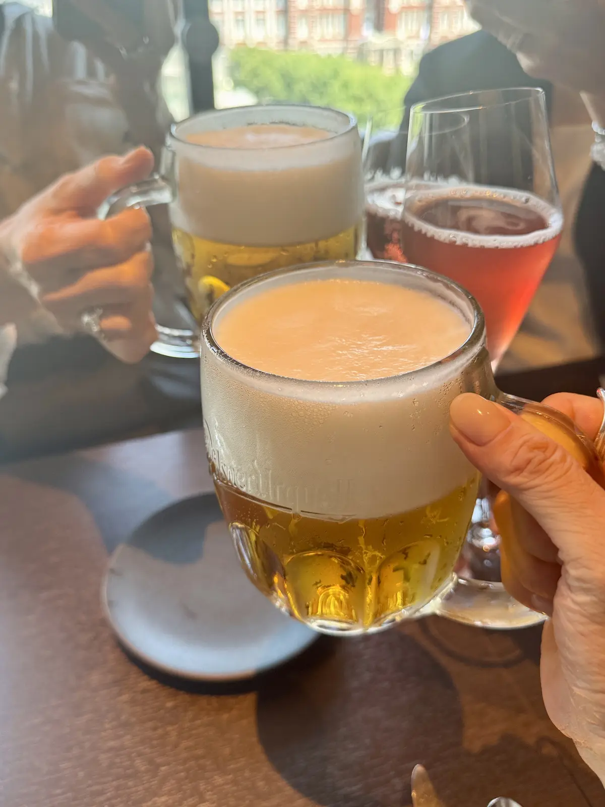 ZARAのワイドデニムにオフショルダーでの画像_7