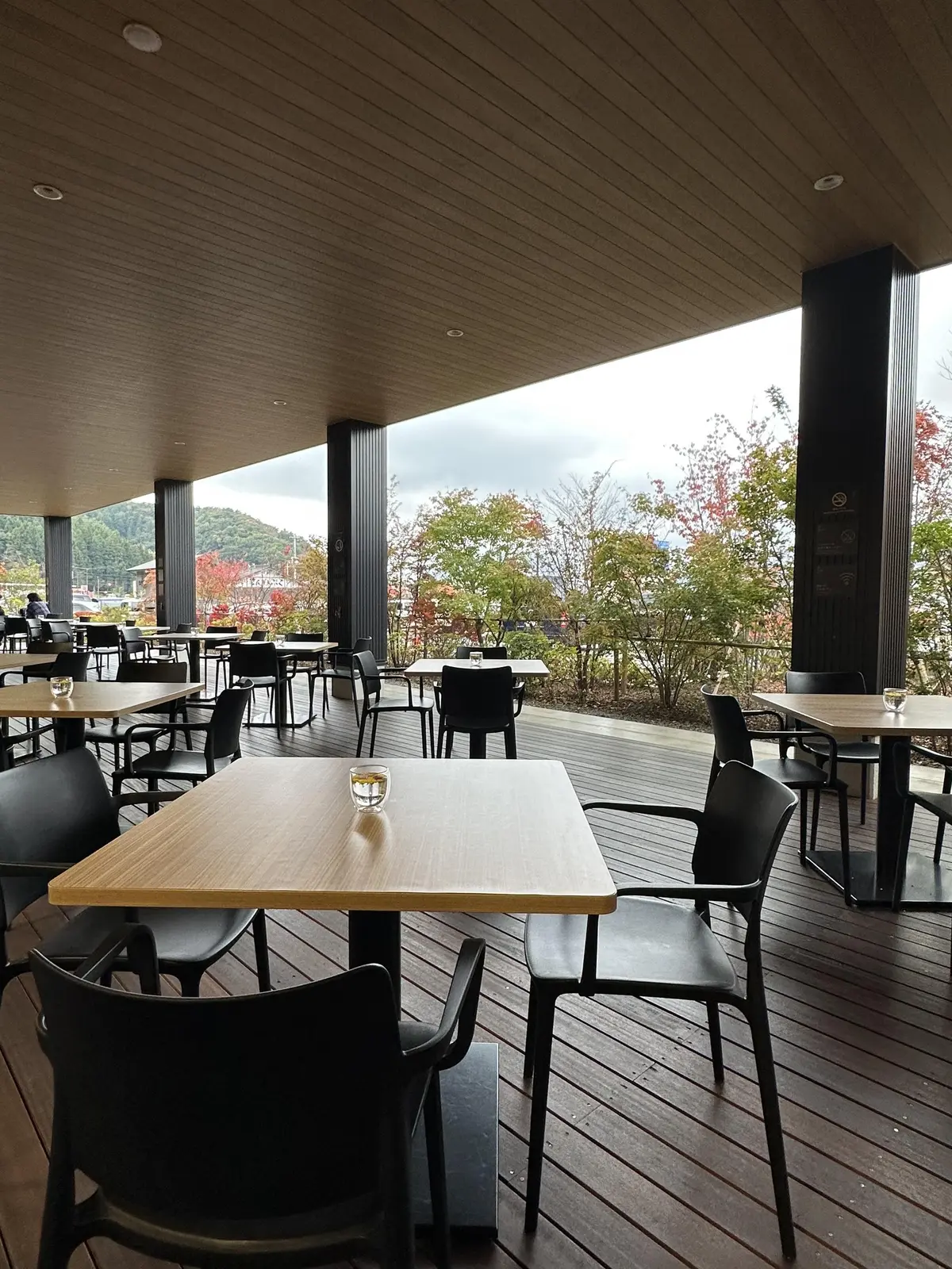 静かな時間と秋の景色を楽しむ河口湖の旅の画像_47