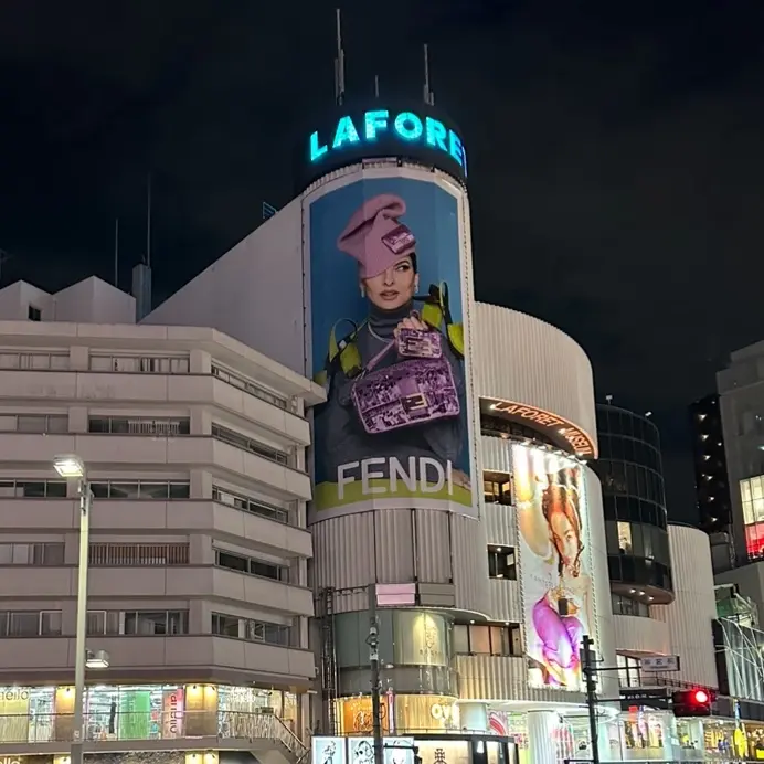 【FENDIのバスツアー】の画像_7