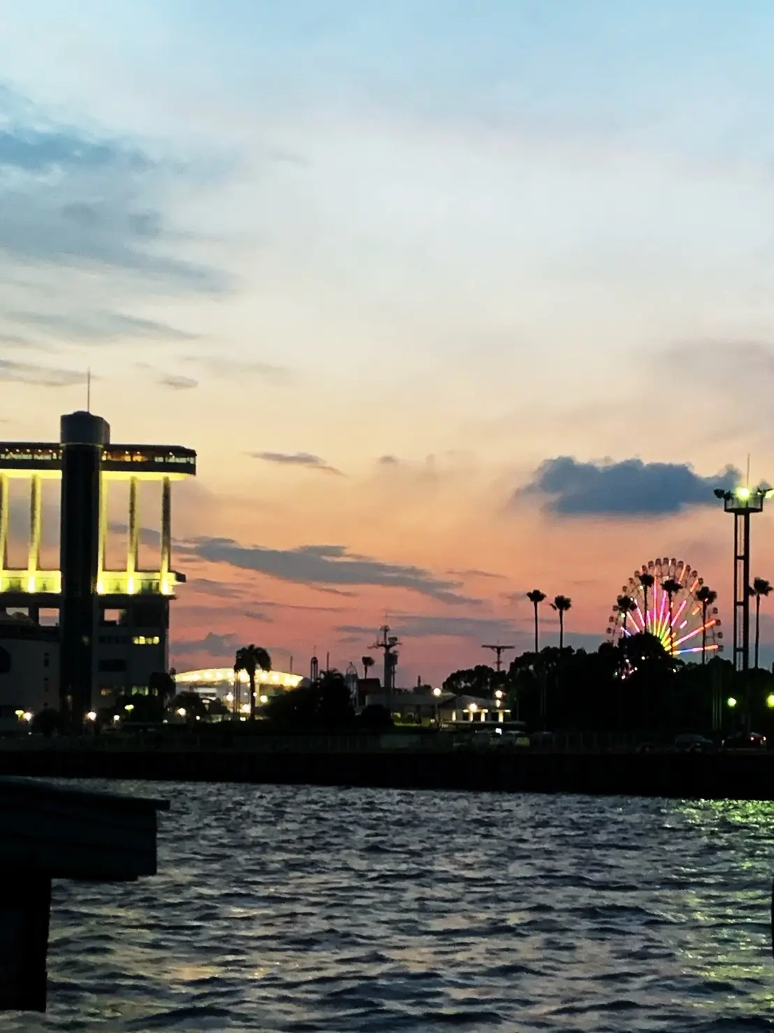 オリンピック柄のピクトグラムの浴衣でお船の画像_2