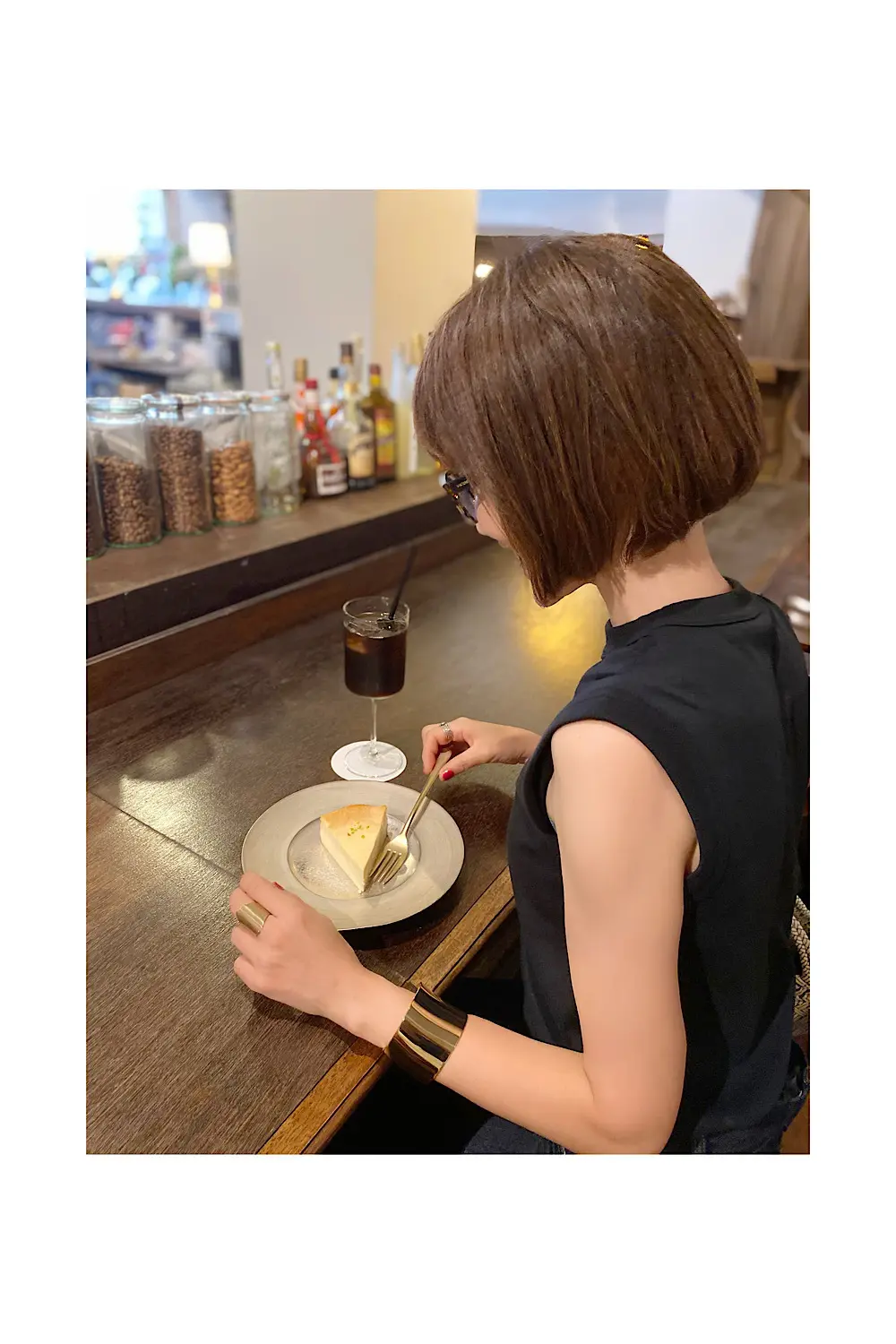 マストハブ、夏の黒ノースリーブの画像_6