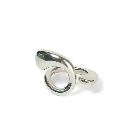 【50代 週末コーデ】優雅さと快適さを両の画像_8