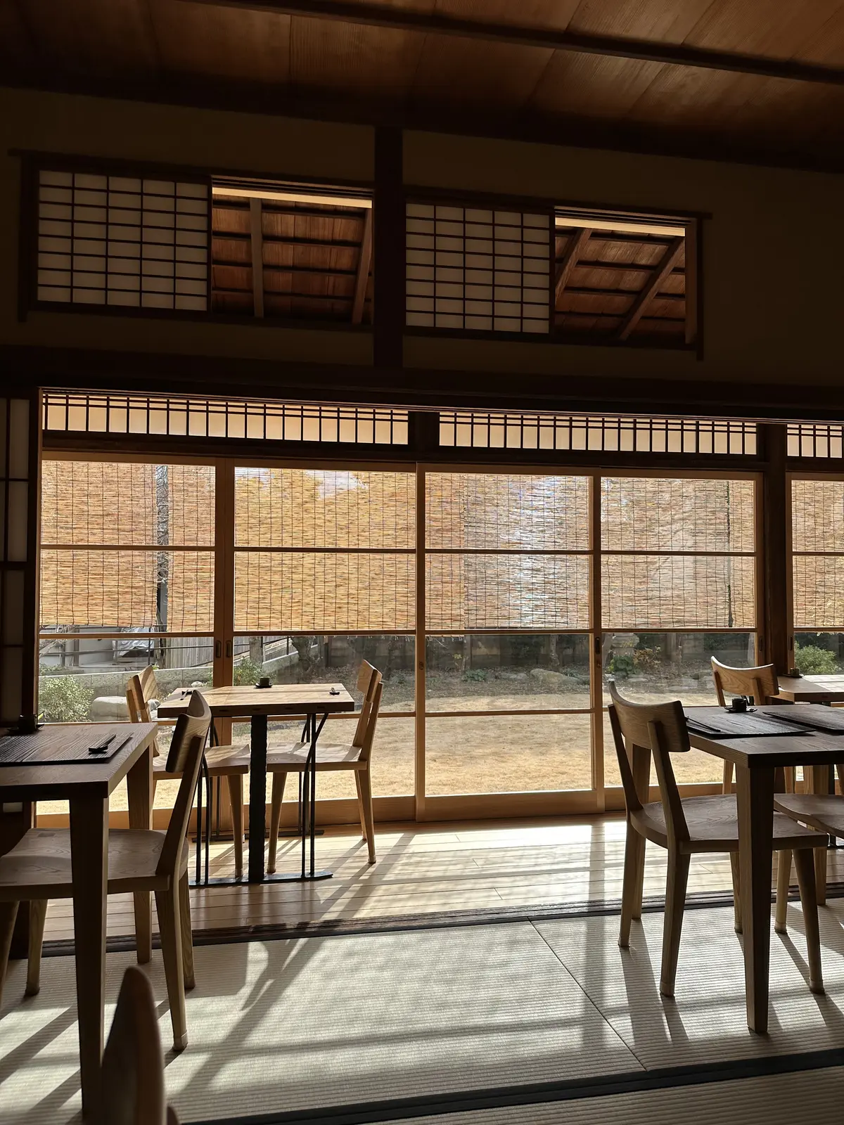 寒い日のマストアイテム、ロングブーツで冬の画像_4