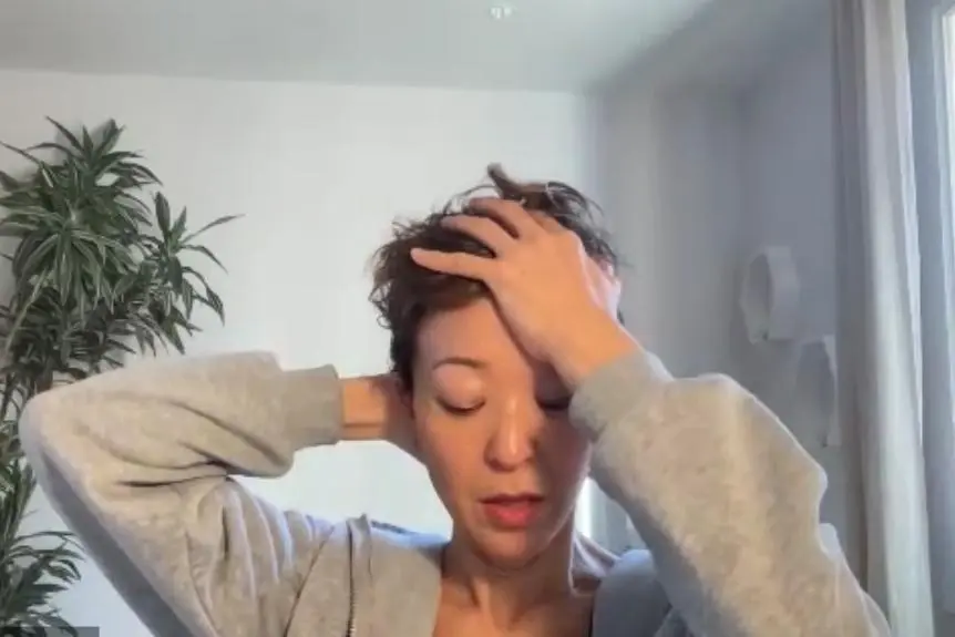 OurAge×Webエクラ眼瞼下垂・骨上げエクササイズ やり方