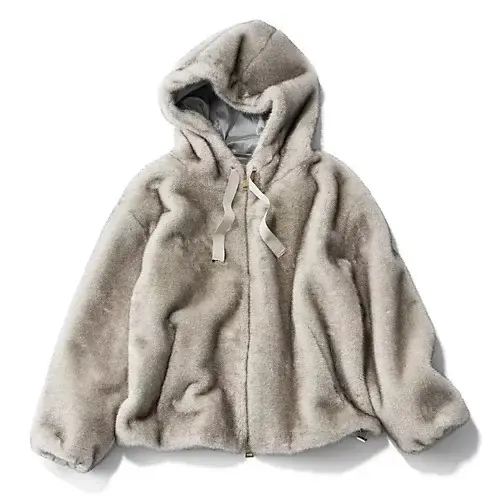 【50代 ファッション】気温10度に手にの画像_1