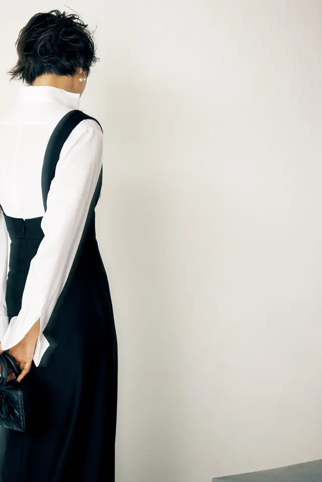 DIORのスカート後ろ姿