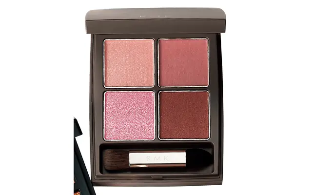 オブスキュア テンプテイション アイシャドウパレット 01（限定発売）￥6,050／RMK Division