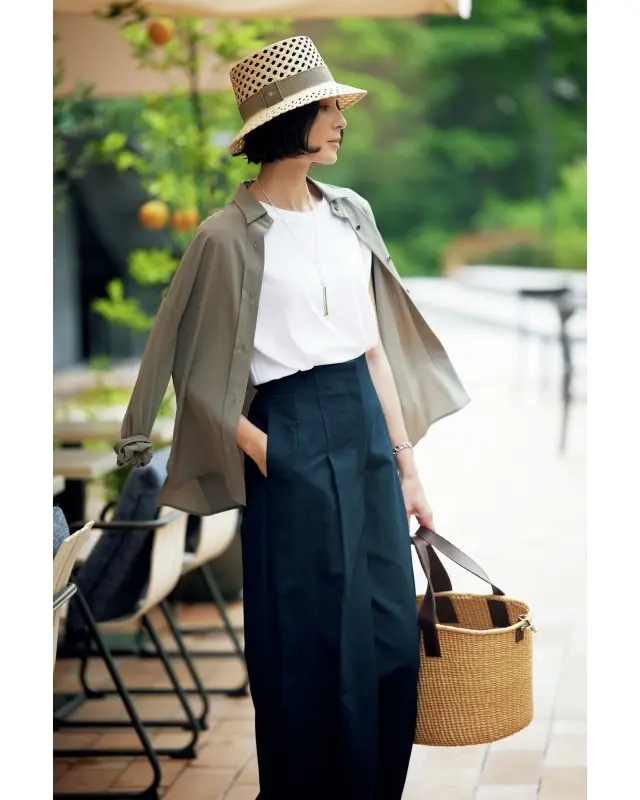 緻密な美しさを宿した旬のムードの帽子がベーシックスタイルを特別に