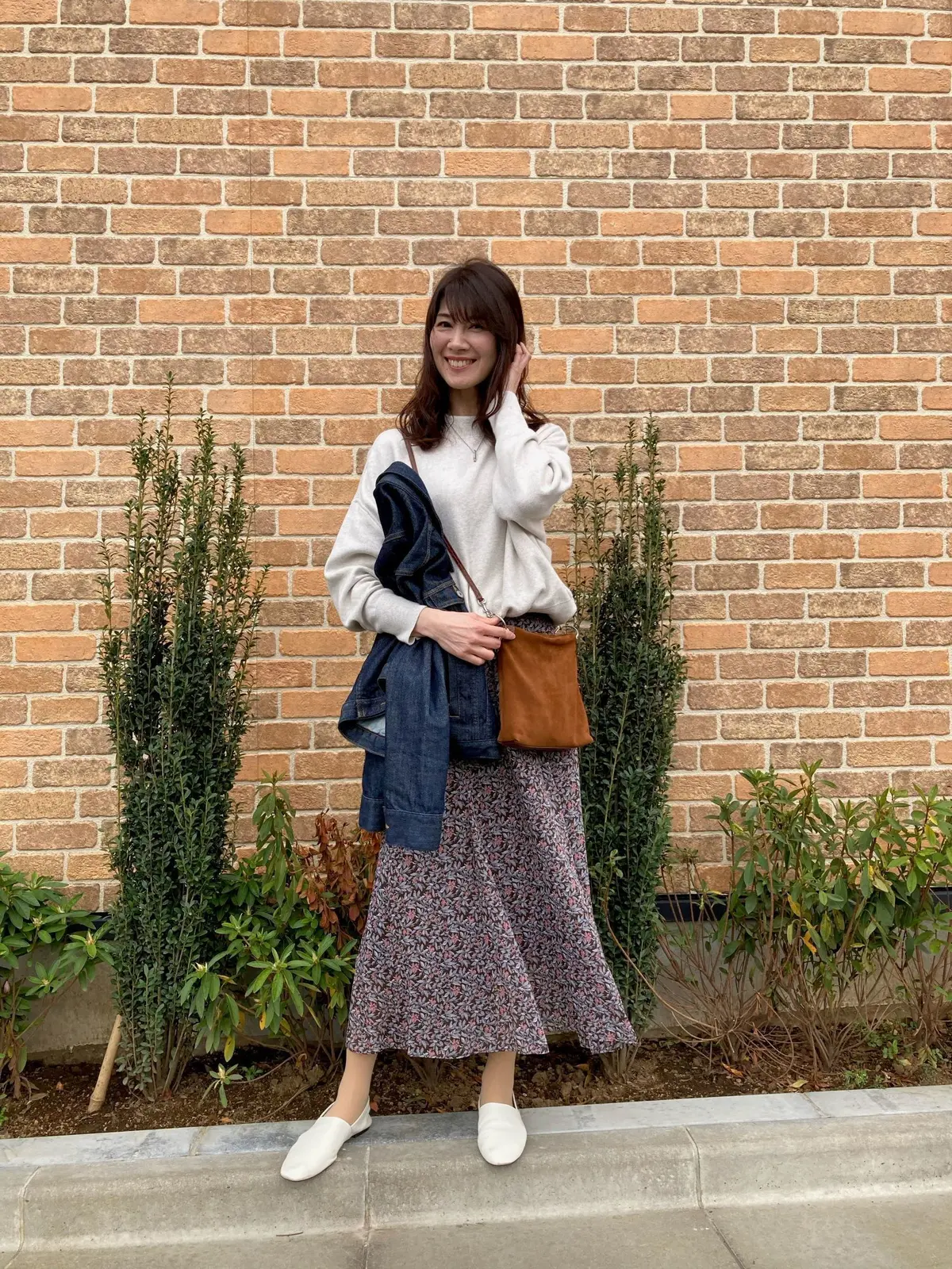 視線が集まる！アラフィーおしゃれブロガー『春のスカート』コーデ