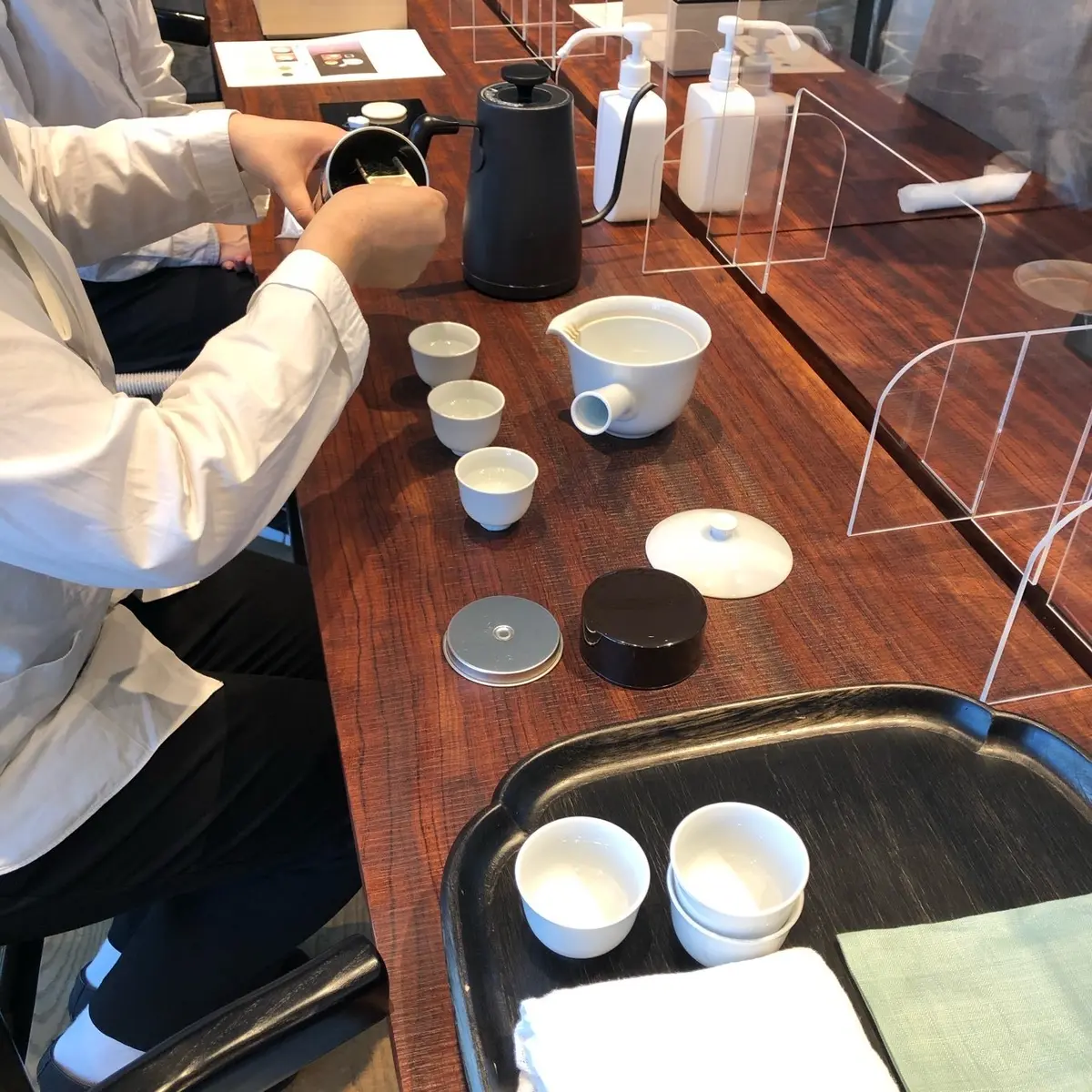 玉露を淹れる先生