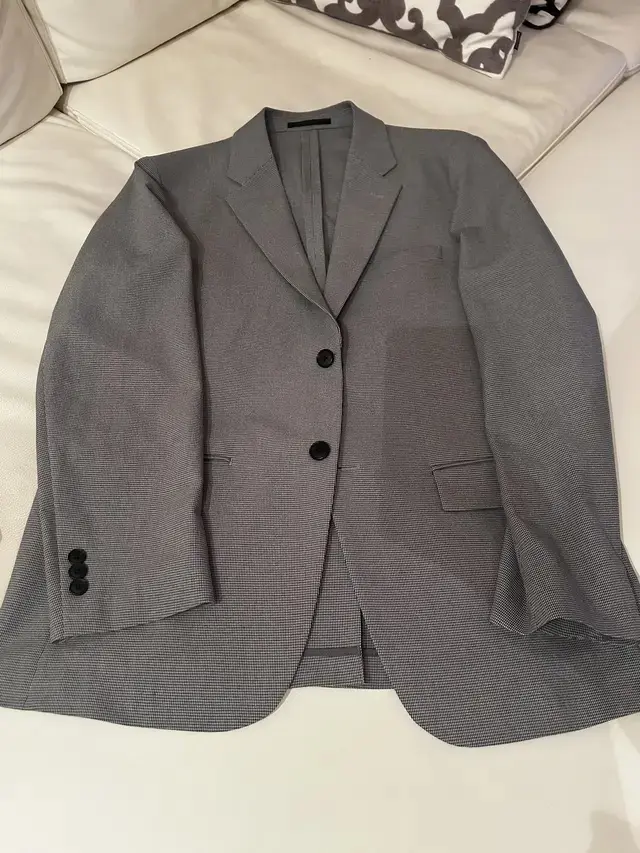 ユニクロ　メンズ感動ジャケット