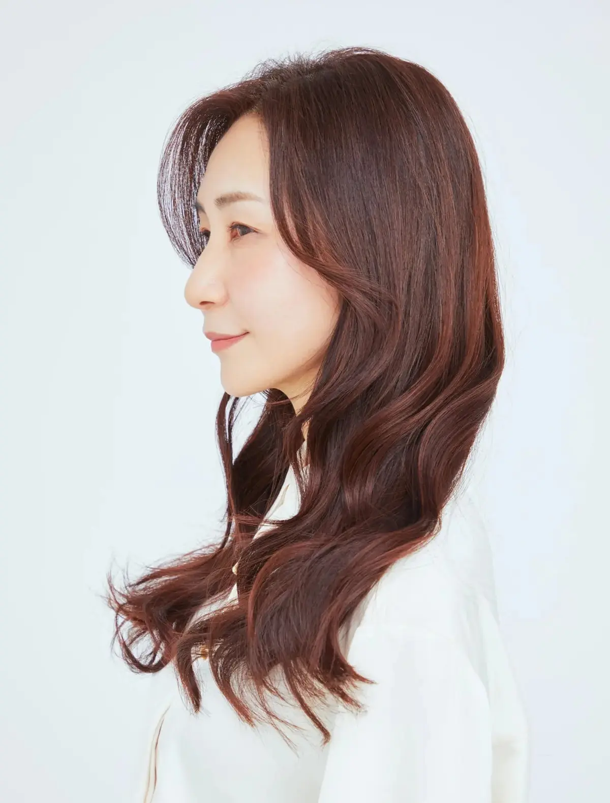 前髪も軽くしない！毛先、顔まわり、ポイントに重さを感じさせるのがポイント