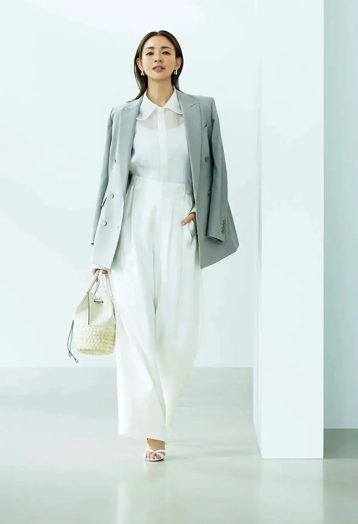 5月は何を着るのがおしゃれ？春から初夏へ50代が着映えるコーデ